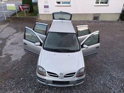 Silber Gebraucht 2000 Nissan Almera Tino Visia Van / Kleinbus | 4.990 €