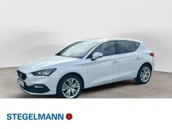 Weiß Gebraucht 2024 Seat Leon Style Kleinwagen | 24.820 € (Guter Preis)