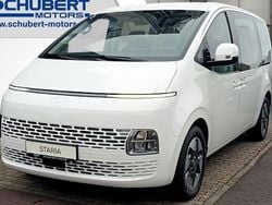 Creamy white Gebraucht 2024 Hyundai Staria Trend Van / Kleinbus | 41.490 € (Superpreis)