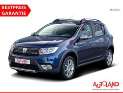 Blau Gebraucht 2017 Dacia Sandero Stepway SUV | 11.990 €