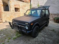 Schwarz Gebraucht 2004 Lada niva SUV | 2.600 € (Superpreis)