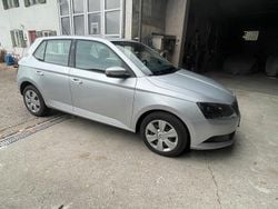 Silber Gebraucht 2015 Skoda Fabia Ambition Kleinwagen | 5.750 € (Guter Preis)