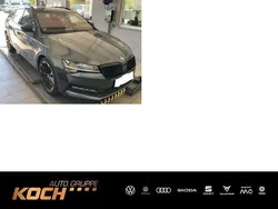 Quarzgrau metallic Gebraucht 2022 Skoda Superb SportLine Kombi | 30.930 € (Guter Preis)
