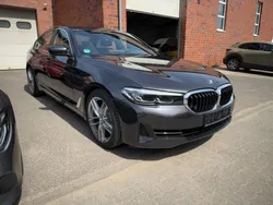 Sophistograu brillanteffekt Gebraucht 2021 BMW 520 Performance Limousine | 27.900 € (Guter Preis)