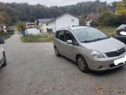 Gold Gebraucht 2003 Toyota Corolla Verso Van / Kleinbus | 3.999 € (Fairer Preis)