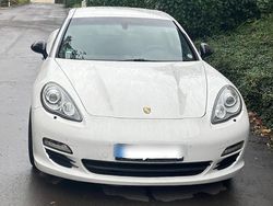 Weiß Gebraucht 2010 Porsche Panamera 4S Limousine | 24.999 € (Guter Preis)