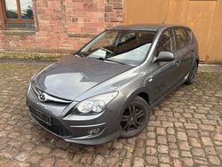 Grau Gebraucht 2011 Hyundai i30 Edition+ Limousine | 3.399 € (Fairer Preis)