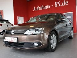 Braun Gebraucht 2012 VW Jetta Comfortline Limousine | 3.750 € (Fairer Preis)