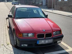 Rot Gebraucht 1991 BMW 316 Limousine | 3.699 €