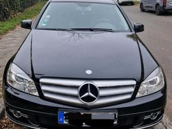 Schwarz Gebraucht 2011 Mercedes C200 Avantgarde Limousine | 8.250 €