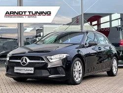 Kosmosschwarz metalliclack (metallic) Gebraucht 2018 Mercedes A200 Progressive Limousine | 24.900 € (Fairer Preis)
