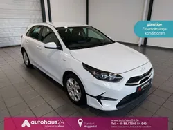 Weiß Gebraucht 2022 Kia Ceed Edition 7 Limousine | 15.990 € (Fairer Preis)