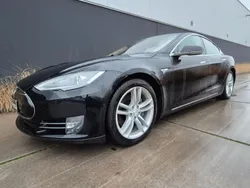 Gebraucht 2015 Tesla Model S Limousine | 23.890 € (Fairer Preis)