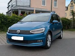 Blau Gebraucht 2017 VW Touran Highline Van / Kleinbus | 19.700 € (Fairer Preis)