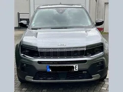 Grau Gebraucht 2023 Jeep Avenger EV SUV | 26.900 € (Fairer Preis)