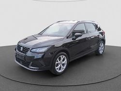 Mitternachtsschwarz Gebraucht 2023 Seat Arona FR SUV | 21.240 € (Fairer Preis)