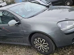 Silber Gebraucht 2003 VW Golf IV Trendline Kleinwagen | 2.600 € (Teuer)