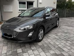 Grau Gebraucht 2020 Ford Focus Kombi | 12.800 € (Fairer Preis)