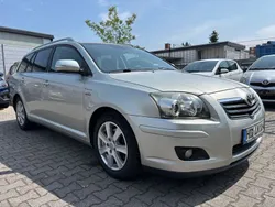 Silber Gebraucht 2006 Toyota Avensis Sol Kombi | 4.500 € (Teuer)