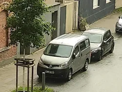 Grau Gebraucht 2012 Nissan Evalia Van / Kleinbus | 7.350 € (Guter Preis)