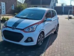 Weiß Gebraucht 2016 Hyundai i10 Passion Plus Kleinwagen | 7.800 € (Guter Preis)