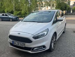 Arktisweiß (metallic) Gebraucht 2017 Ford S-MAX Vignale Van / Kleinbus | 12.900 € (Guter Preis)