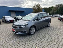 Grau Gebraucht 2018 Opel Zafira Innovation Van / Kleinbus | 13.990 € (Fairer Preis)