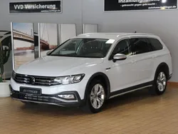 Weiß Gebraucht 2022 VW Passat Alltrack Kombi | 28.800 € (Guter Preis)