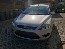 Silber Gebraucht 2008 Ford Focus Ghia Limousine | 4.999 € (Teuer)