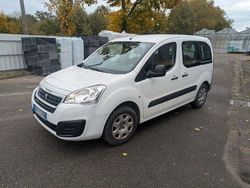 Weiß Gebraucht 2017 Peugeot Partner Tepee Allure Van / Kleinbus | 11.000 € (Etwas zu teuer)
