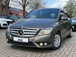 Grau Gebraucht 2012 Mercedes B180 Van / Kleinbus | 4.600 € (Fairer Preis)