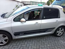 Silber Gebraucht 2002 Peugeot 307 Tendance Limousine | 1.600 € (Etwas zu teuer)