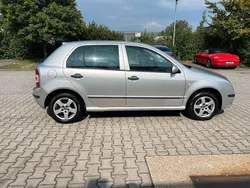 Grau Gebraucht 2005 Skoda Fabia Sport Limousine | 1.800 € (Fairer Preis)