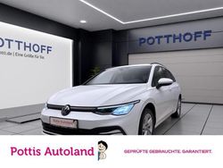 Weiß Gebraucht 2023 VW Golf VIII Life Kombi | 20.177 € (Guter Preis)