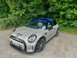 Grau Gebraucht 2021 Mini Cooper SE Kleinwagen | 17.900 € (Fairer Preis)