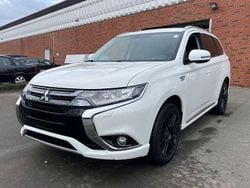 Weiß Gebraucht 2017 Mitsubishi Outlander P-HEV SUV | 14.500 € (Guter Preis)