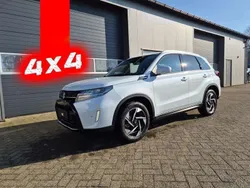 Cool white pearl metallic Neu 2025 Suzuki Vitara Comfort+ SUV | 25.590 € (Fairer Preis)