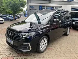 Schwarz Neu 2025 Ford Tourneo Connect Titanium Van / Kleinbus | 35.985 € (Fairer Preis)