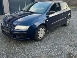 Navy blau met. Gebraucht 2004 Fiat Stilo Limousine | 490 € (Guter Preis)
