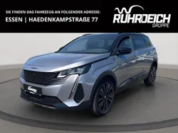 Grau Gebraucht 2022 Peugeot 5008 Van / Kleinbus | 37.790 € (Teuer)