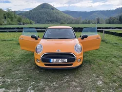 Orange Gebraucht 2015 Mini ONE Kleinwagen | 7.200 € (Etwas zu teuer)
