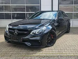 Obsidianschwarz Gebraucht 2009 Mercedes E50 AMG Avantgarde Limousine | 16.990 € (Teuer)