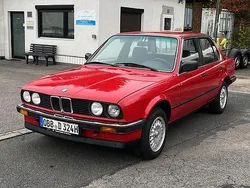 Rot Gebraucht 1986 BMW 324 Limousine | 8.000 €