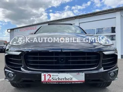 Tiefschwarzmetallic Gebraucht 2017 Porsche Cayenne S Platinum Edition SUV | 44.699 € (Fairer Preis)