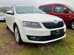 Candyweiss Gebraucht 2015 Skoda Octavia Elegance Kombi | 8.000 € (Guter Preis)