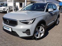 Vapour grey Gebraucht 2023 Volvo XC40 SUV | 25.975 € (Fairer Preis)