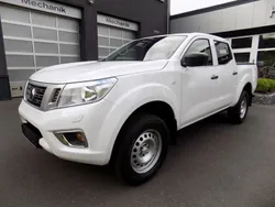 Weiß Gebraucht 2021 Nissan Navara Visia Abholung | 27.990 € (Etwas zu teuer)