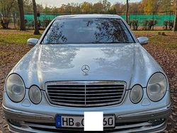 Grau Gebraucht 2005 Mercedes E280 Avantgarde Limousine | 4.800 € (Fairer Preis)