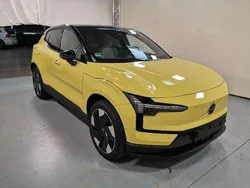 Moss yellow Gebraucht 2024 Volvo EX30 Ultra SUV | 35.890 € (Fairer Preis)
