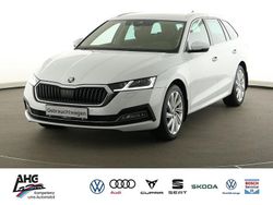Moonweiss metallic Gebraucht 2023 Skoda Octavia Style Kombi | 27.790 € (Teuer)
